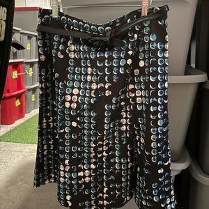 Stylish Black and Blue Patterned Skirt p53